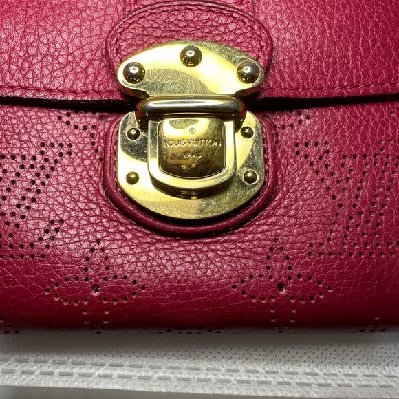 Authentic Louis Vuitton wallet - Picture 5 of 10